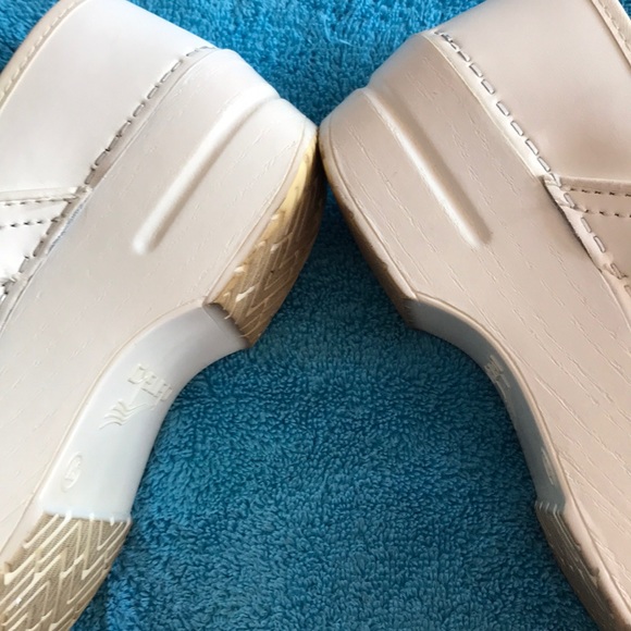 Dansko Nursing Clogs - Picture 7 of 7